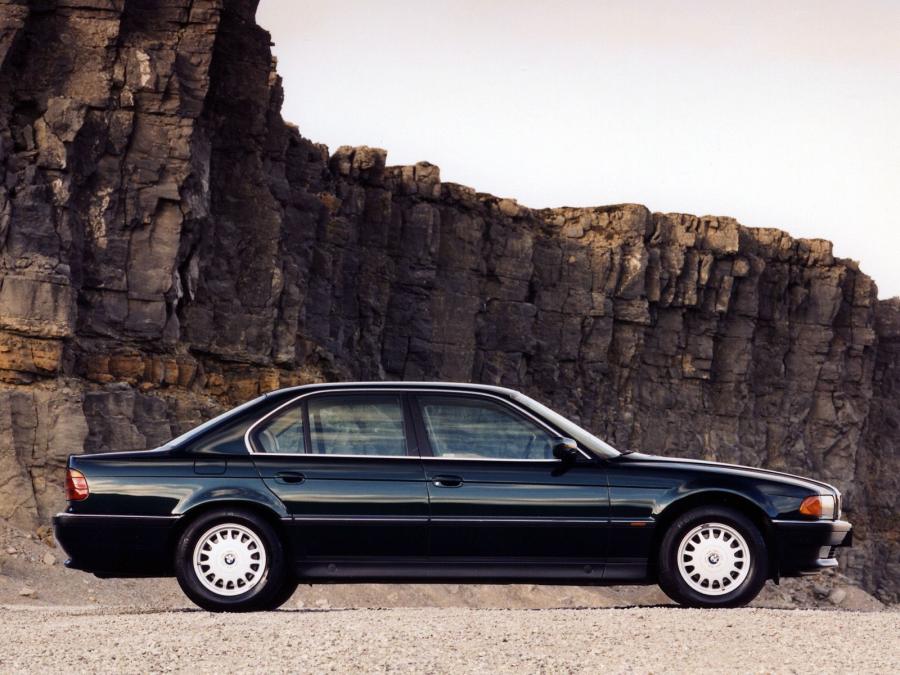 BMW 728i 1996 года  (UK) (фото 3 из 3)